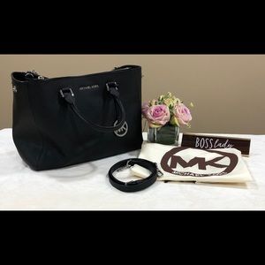 Michael Michael Kors Messenger Bag